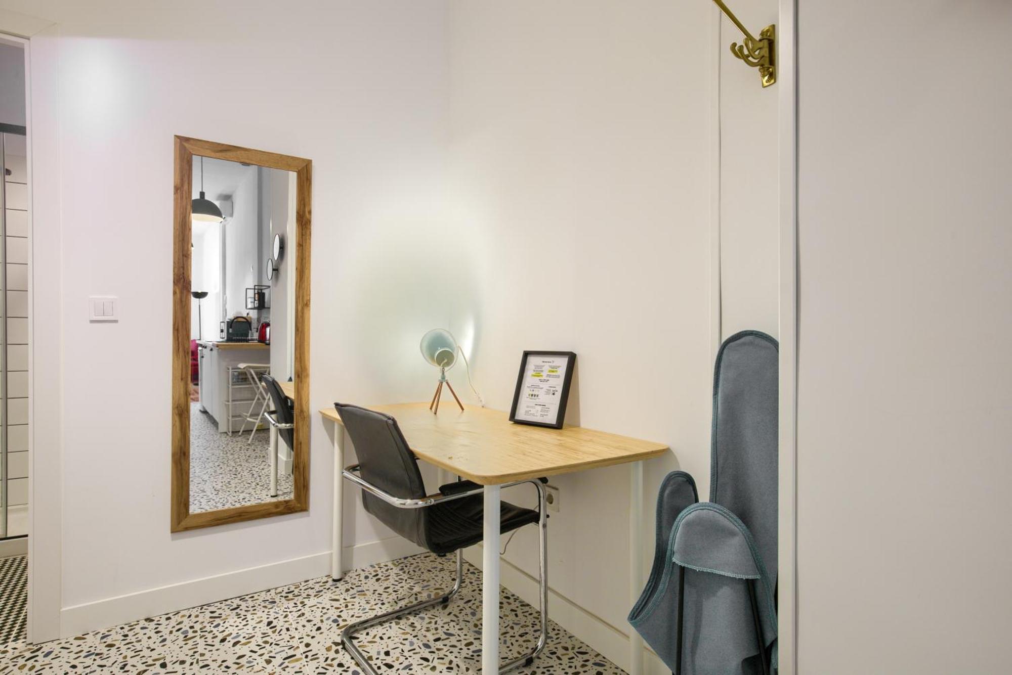 Ferienwohnung Mezzanine Orange Madrid Zimmer foto